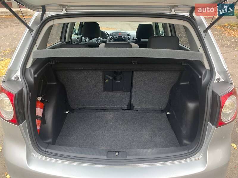 Хэтчбек Volkswagen Golf Plus 2011 в Ровно