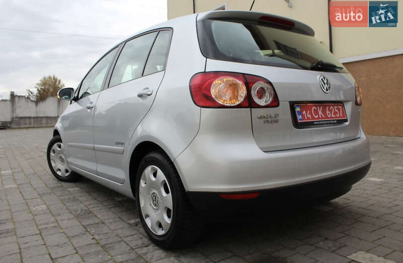 Хэтчбек Volkswagen Golf Plus 2008 в Львове