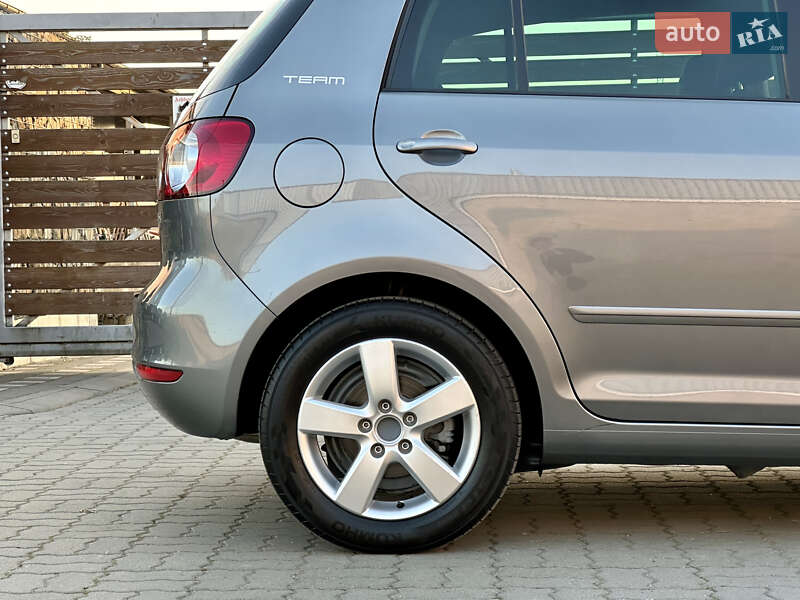 Хэтчбек Volkswagen Golf Plus 2011 в Стрые