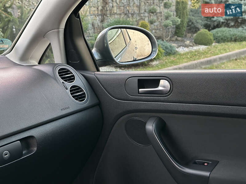 Хэтчбек Volkswagen Golf Plus 2011 в Стрые