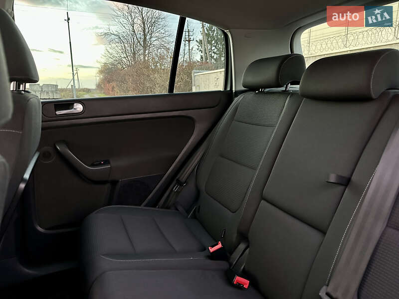 Хэтчбек Volkswagen Golf Plus 2011 в Стрые