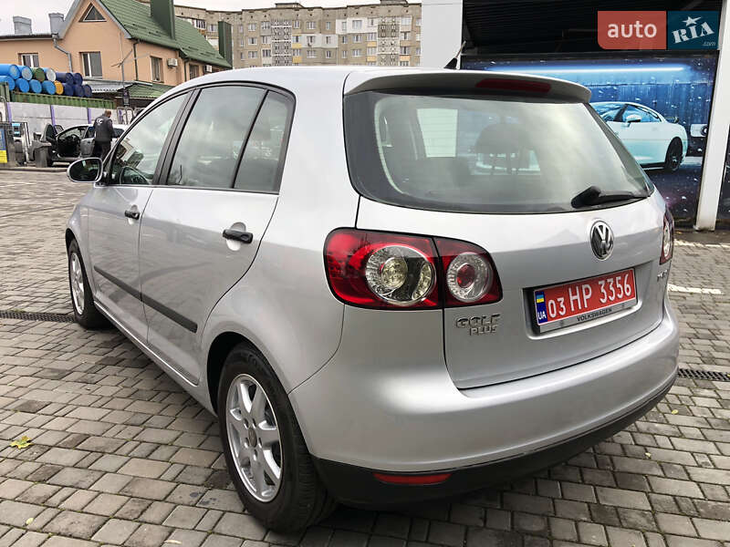 Хэтчбек Volkswagen Golf Plus 2006 в Ровно