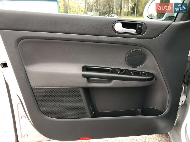 Хэтчбек Volkswagen Golf Plus 2006 в Ровно