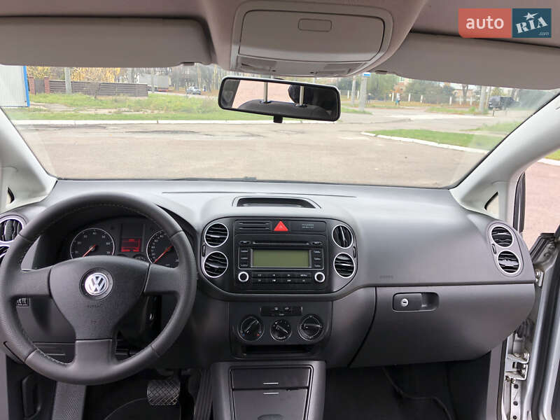 Хэтчбек Volkswagen Golf Plus 2006 в Ровно