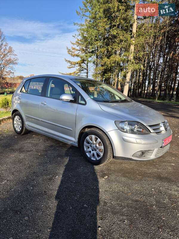 Хэтчбек Volkswagen Golf Plus 2005 в Киверцах