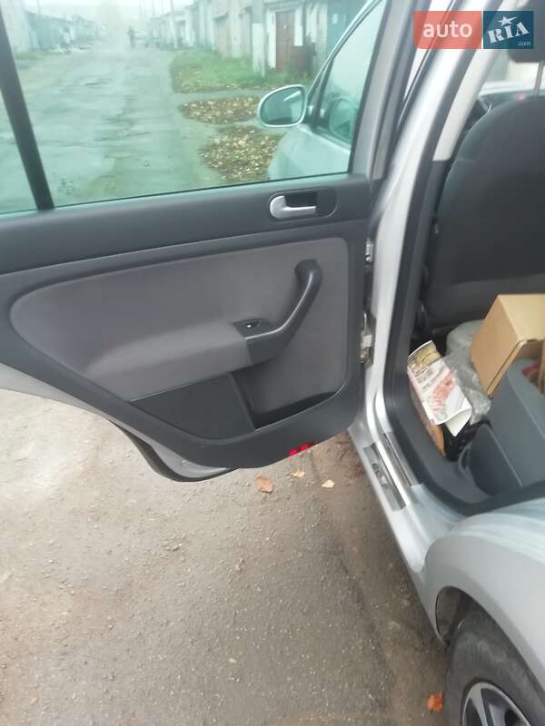 Хэтчбек Volkswagen Golf Plus 2008 в Умани фото 12 Хэтчбек Volkswagen Golf Plus 2008 в Умани