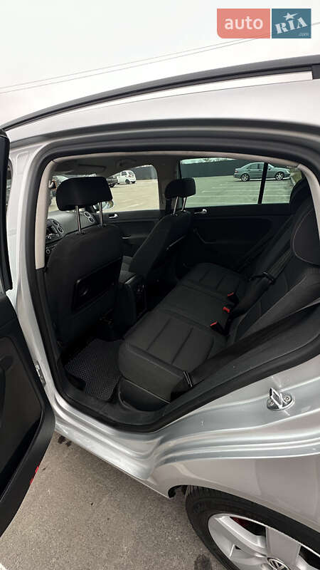 Хэтчбек Volkswagen Golf Plus 2011 в Тарасовке