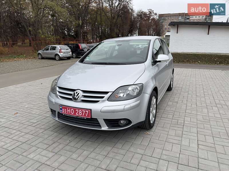 Хэтчбек Volkswagen Golf Plus 2008 в Смеле