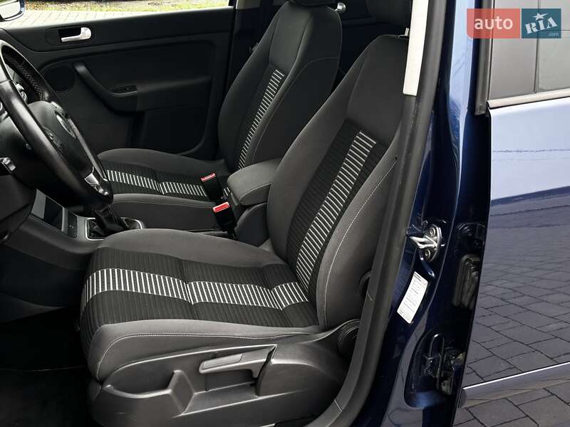 Хэтчбек Volkswagen Golf Plus 2009 в Красилове