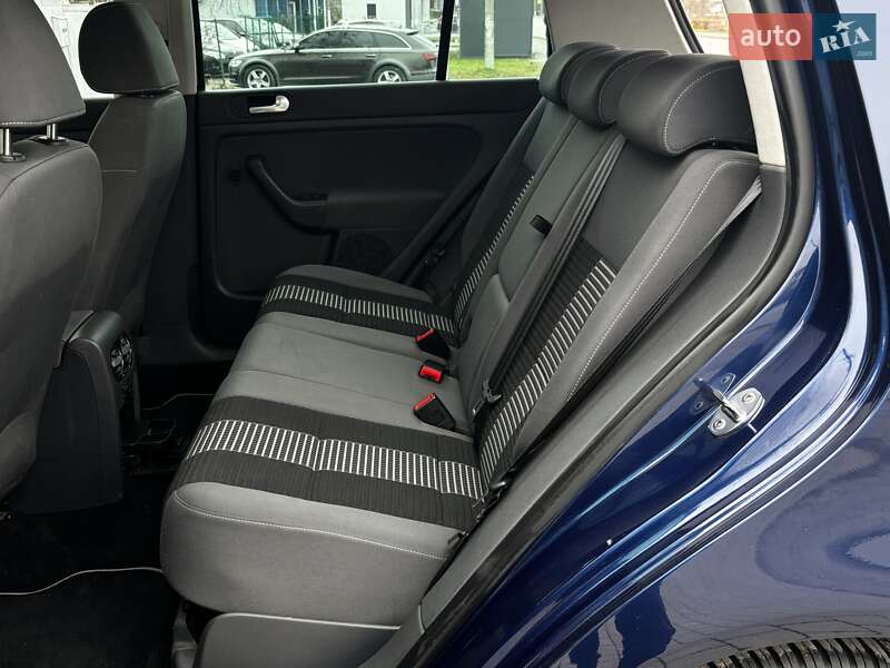 Хэтчбек Volkswagen Golf Plus 2009 в Красилове