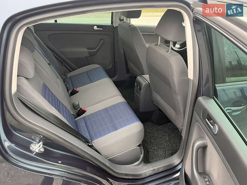 Хэтчбек Volkswagen Golf Plus 2007 в Звягеле фото 35 Хэтчбек Volkswagen Golf Plus 2007 в Звягеле