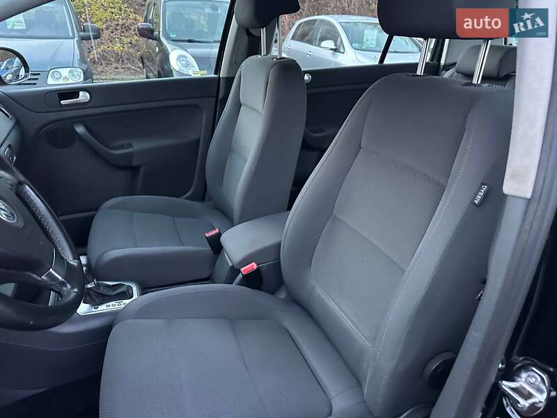 Хэтчбек Volkswagen Golf Plus 2008 в Каменском