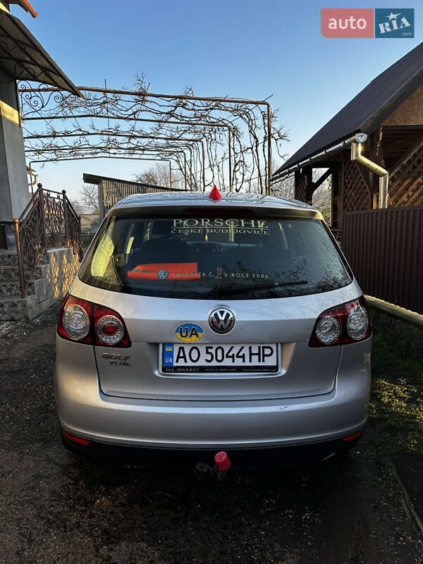 Хэтчбек Volkswagen Golf Plus 2006 в Сваляве