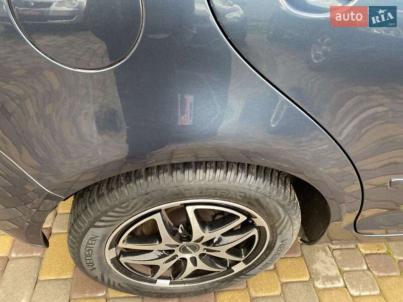 Хетчбек Volkswagen Golf Plus 2009 в Нововолинську