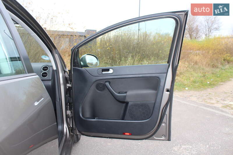 Хэтчбек Volkswagen Golf Plus 2010 в Трускавце