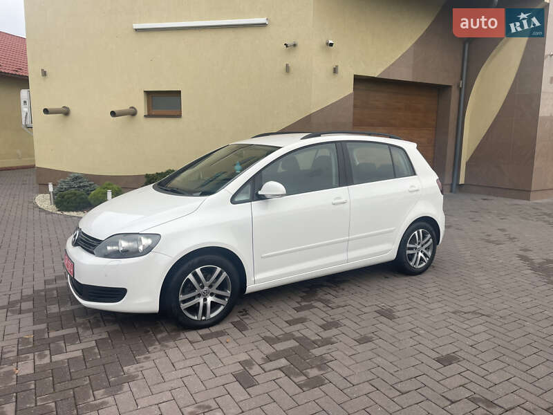 Хэтчбек Volkswagen Golf Plus 2010 в Виноградове