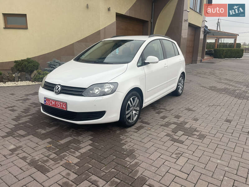 Хэтчбек Volkswagen Golf Plus 2010 в Виноградове