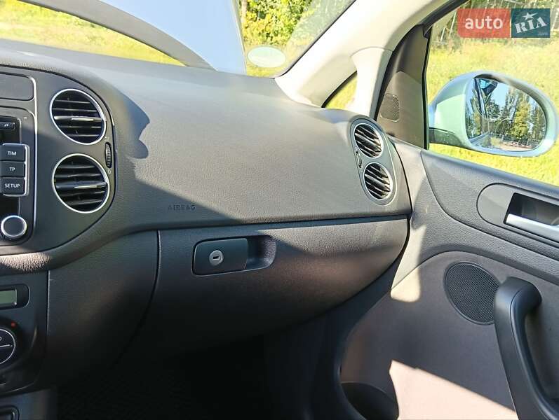 Хэтчбек Volkswagen Golf Plus 2008 в Житомире