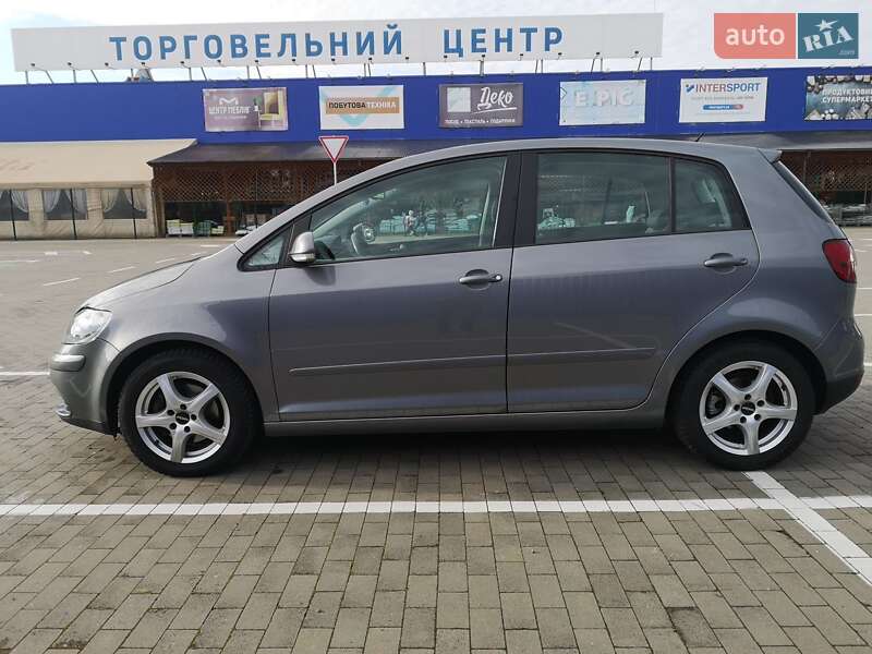 Хэтчбек Volkswagen Golf Plus 2008 в Калуше