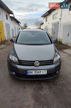 Хэтчбек Volkswagen Golf Plus 2010 в Дубно
