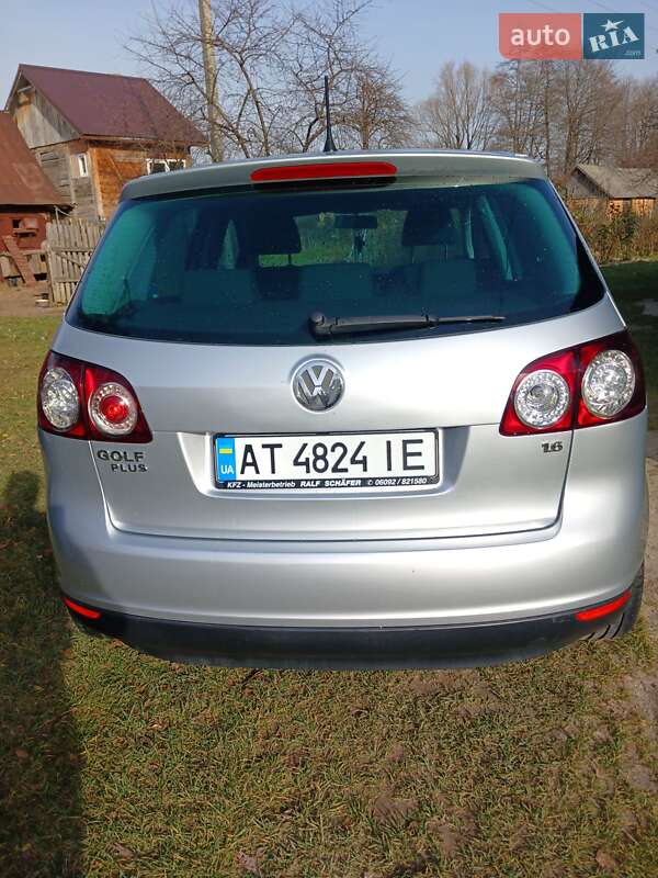 Хэтчбек Volkswagen Golf Plus 2008 в Надворной