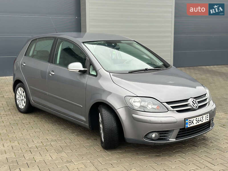 Хэтчбек Volkswagen Golf Plus 2006 в Сарнах