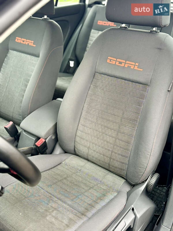 Хетчбек Volkswagen Golf Plus 2006 в Лубнах