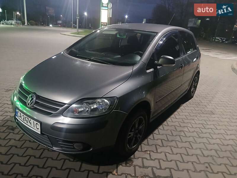 Хэтчбек Volkswagen Golf Plus 2006 в Киеве