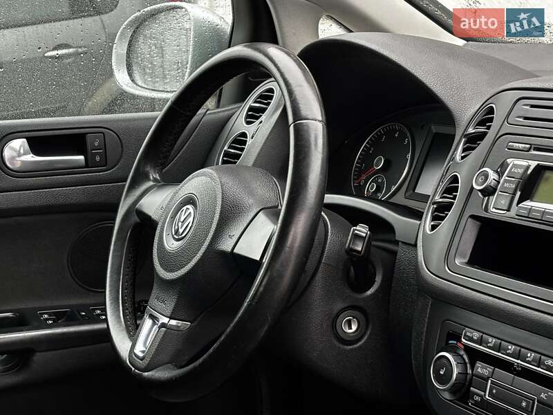 Хэтчбек Volkswagen Golf Plus 2010 в Красилове