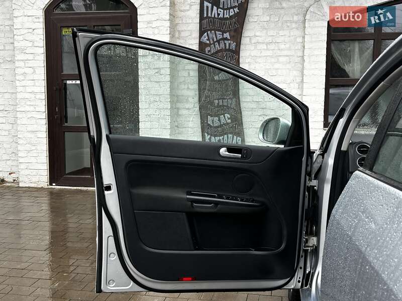 Хэтчбек Volkswagen Golf Plus 2010 в Красилове