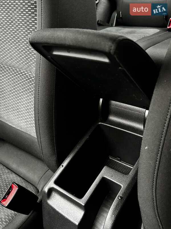 Хэтчбек Volkswagen Golf Plus 2010 в Красилове