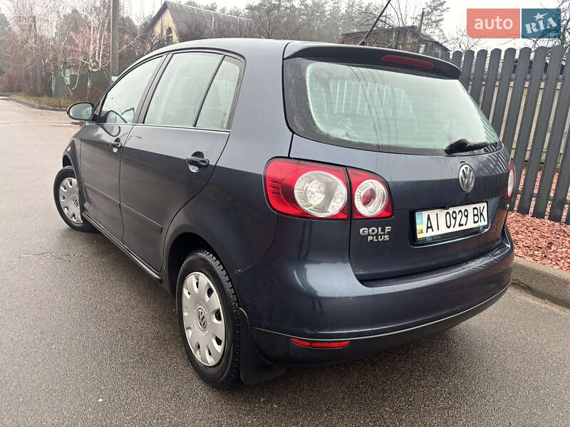 Хэтчбек Volkswagen Golf Plus 2008 в Вышгороде