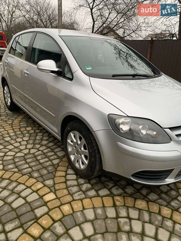 Хэтчбек Volkswagen Golf Plus 2006 в Ивано-Франковске фото 2 Хэтчбек Volkswagen Golf Plus 2006 в Ивано-Франковске