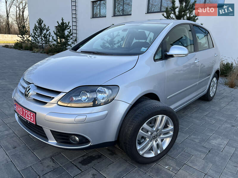Хэтчбек Volkswagen Golf Plus 2008 в Луцке