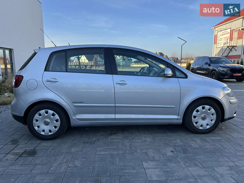 Хэтчбек Volkswagen Golf Plus 2008 в Луцке