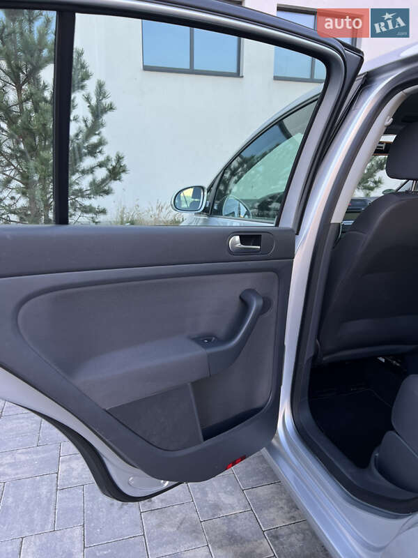 Хэтчбек Volkswagen Golf Plus 2008 в Луцке