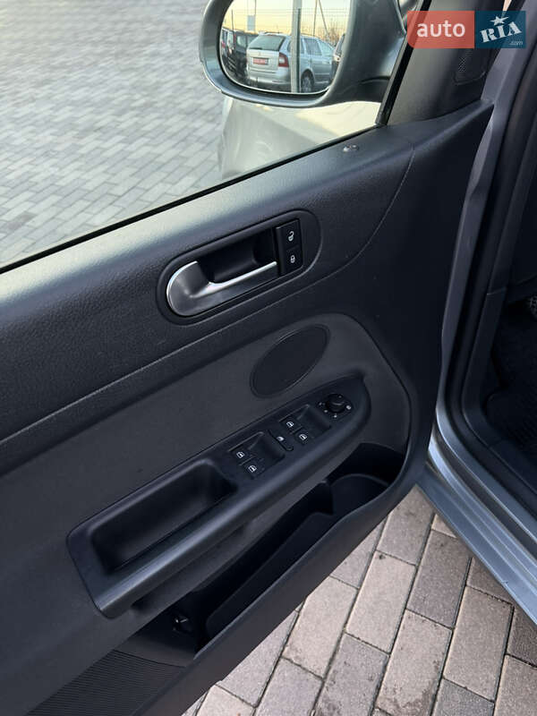 Хэтчбек Volkswagen Golf Plus 2010 в Лубнах