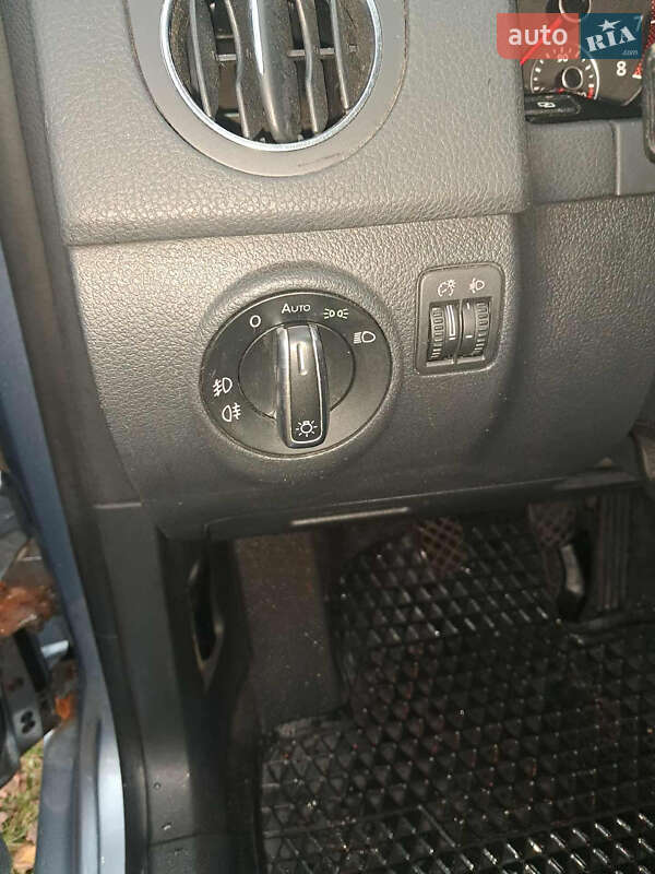 Хэтчбек Volkswagen Golf Plus 2011 в Ужгороде