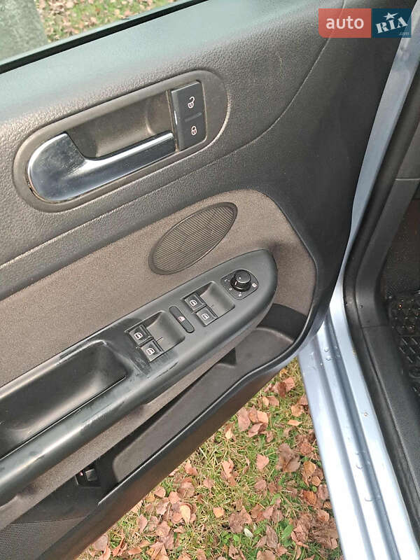 Хэтчбек Volkswagen Golf Plus 2011 в Ужгороде