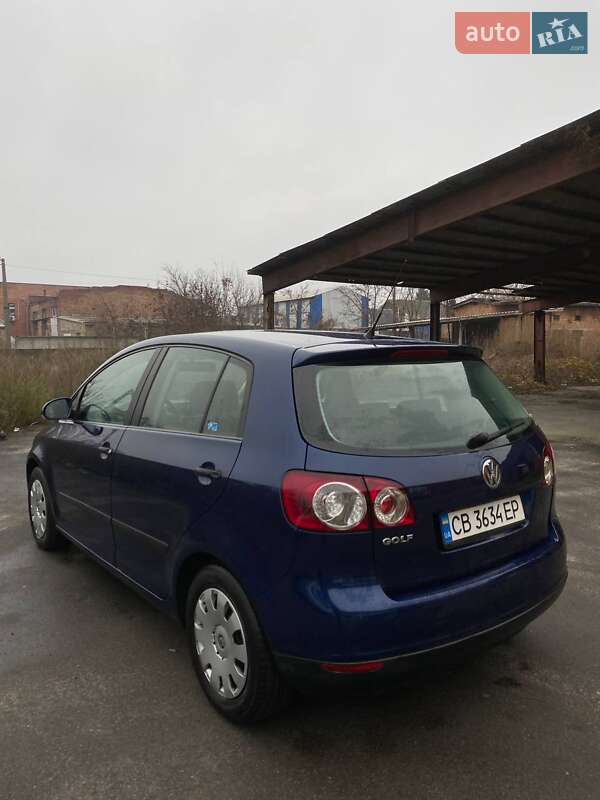 Хэтчбек Volkswagen Golf Plus 2005 в Чернигове