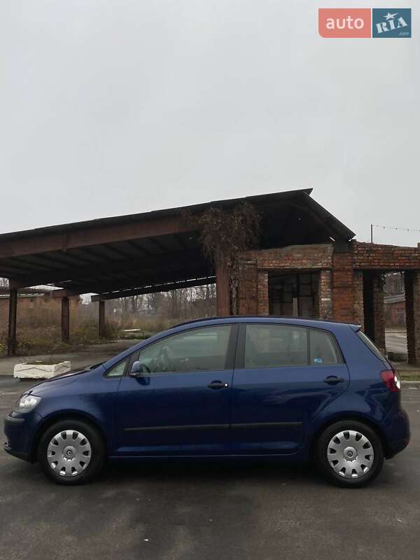Хэтчбек Volkswagen Golf Plus 2005 в Чернигове