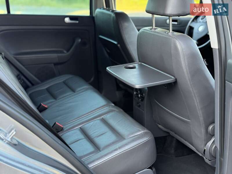 Хэтчбек Volkswagen Golf Plus 2008 в Новой Ушице