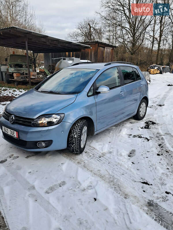 Хэтчбек Volkswagen Golf Plus 2011 в Ужгороде