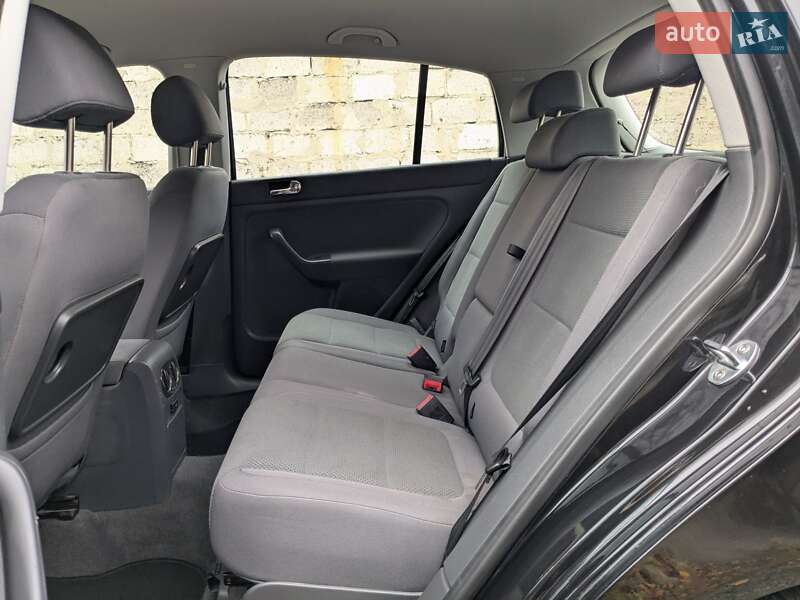 Хетчбек Volkswagen Golf Plus 2005 в Звягелі фото 21 Хетчбек Volkswagen Golf Plus 2005 в Звягелі