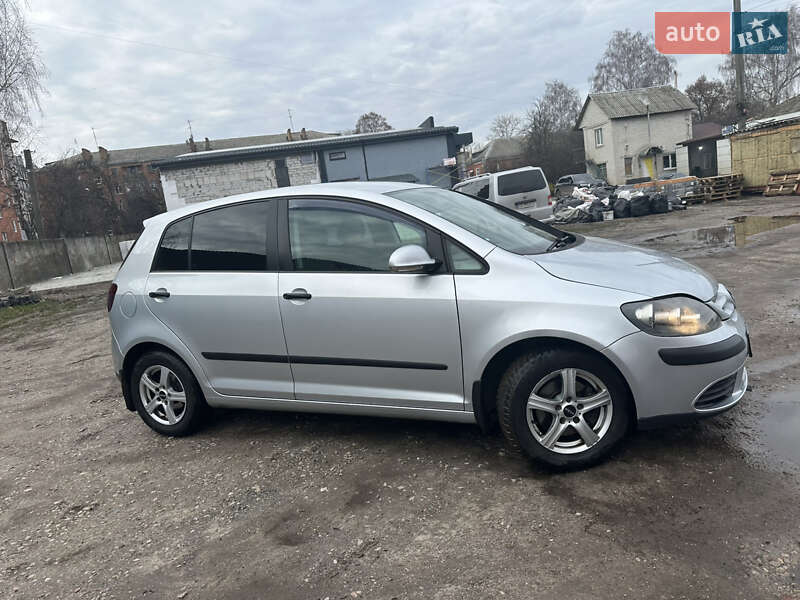 Хэтчбек Volkswagen Golf Plus 2005 в Нежине