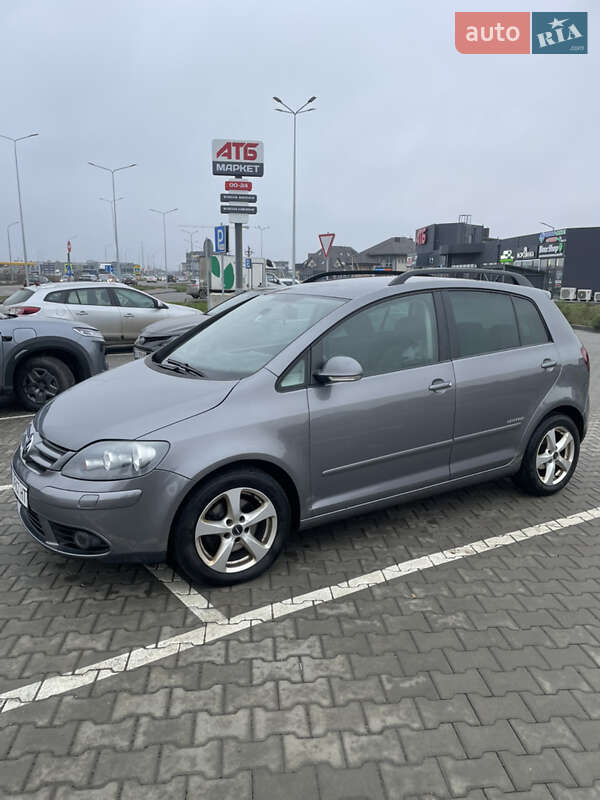 Хэтчбек Volkswagen Golf Plus 2008 в Луцке фото 2 Хэтчбек Volkswagen Golf Plus 2008 в Луцке