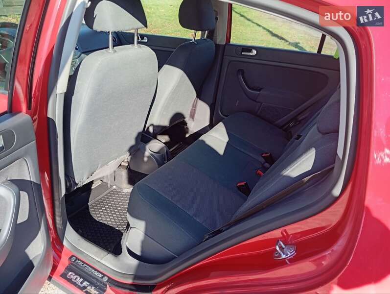 Хэтчбек Volkswagen Golf Plus 2009 в Казатине