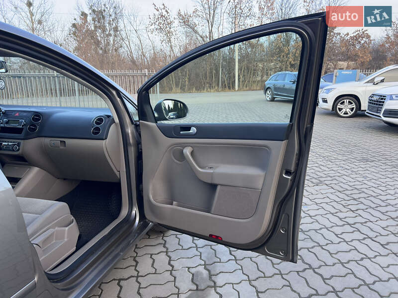 Хэтчбек Volkswagen Golf Plus 2009 в Нововолынске фото 22 Хэтчбек Volkswagen Golf Plus 2009 в Нововолынске