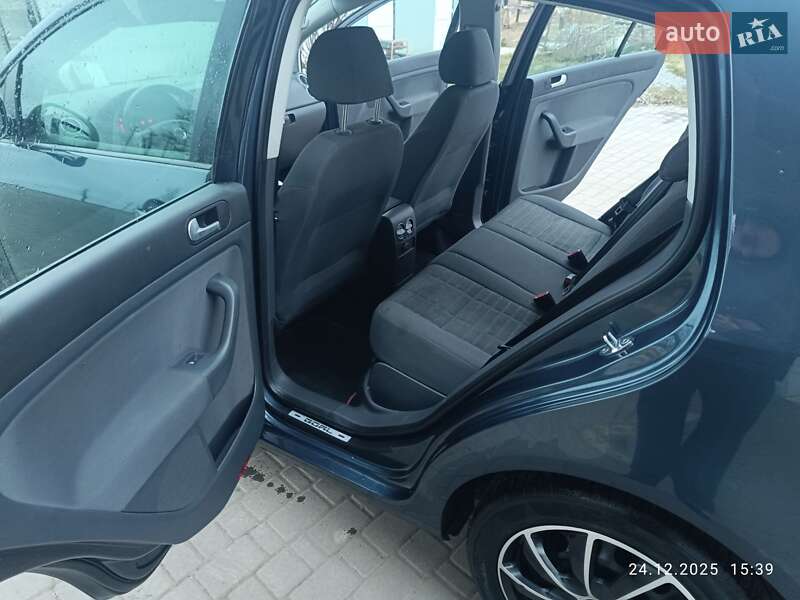 Хэтчбек Volkswagen Golf Plus 2006 в Городке