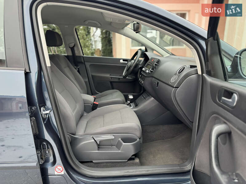 Хетчбек Volkswagen Golf Plus 2005 в Новоселиці